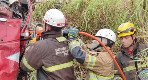 Caminhoneiro Morre Em Acidente Na Br 166 Em Muriaé Mg Notícias