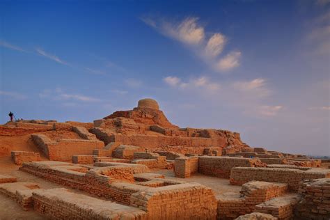 Mohenjo-Daro (The Lost Ancient City) – Nabeel Rashid Official