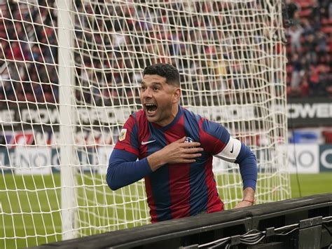 Se retira Néstor Ortigoza, el héroe de la Copa Libertadores de San Lorenzo