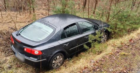 Uciekał przed policjantami i wylądował w rowie Zaskakujące kim był