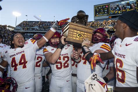 Photos: Iowa vs Iowa State - Cy-Hawk game - The Daily Iowan