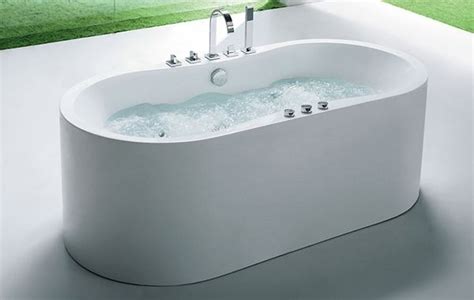 Freestanding whirlpool tub – the power of hydro massage as therapy