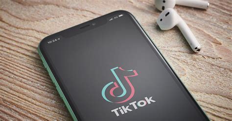 Band for Band: What Does This TikTok Term Mean?