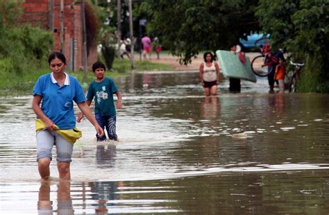 Más De 7 000 Evacuados En Argentina Por Las Inundaciones Tras Un Fuerte