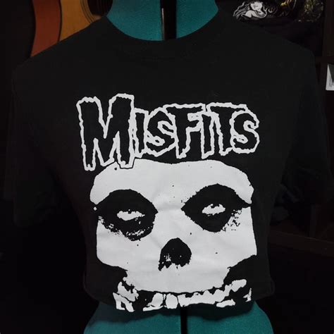 Cropped Misfits Band Shirt Classic skull Misfits... - Depop