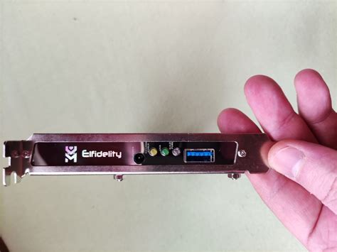 filtru USB ELFIDELITY AXF-100 Pro - audioweb