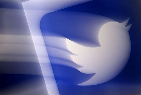 Is Twitter Down? Over Capacity Problems Experienced by Users