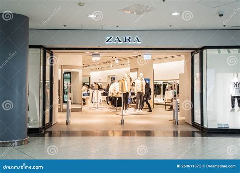 Zara Men s Clothing store editorial stock photo. Image of store - 269611373