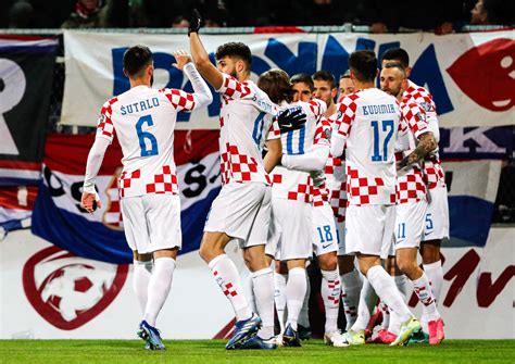 Hrvatska slavila u Rigi 2 0 i približila se EP u strijelci Majer i