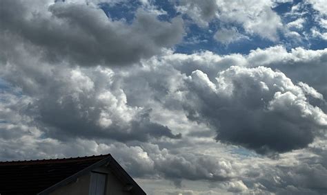 Averses vent éclaircies les prévisions de Météo France pour