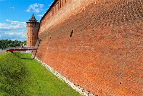 Pared Del Kolomna El Kremlin Y La Torre De Marinkina Imagen De Archivo