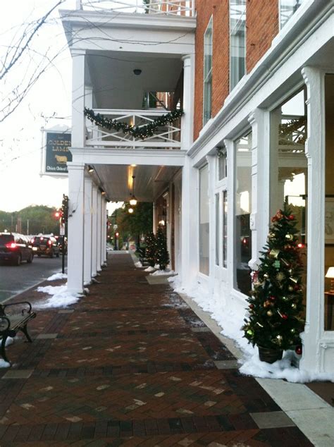 Downtown Lebanon, Ohio decorated for the holiday season! For more ...