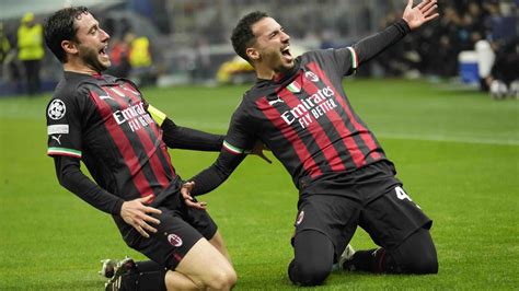 Ac Milan Menang Tipis Atas Napoli Berkat Gol Ismael Bennacer Foto