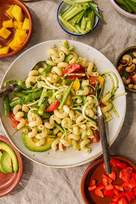 Vegan Pastasalade Met Veel Groente