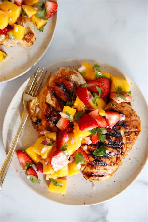 Strawberry And Mango Salsa Chicken Lexi S Clean Kitchen