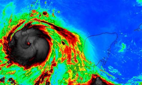 Uragano Grace Molto Pi Potente Del Previsto Massima Allerta In