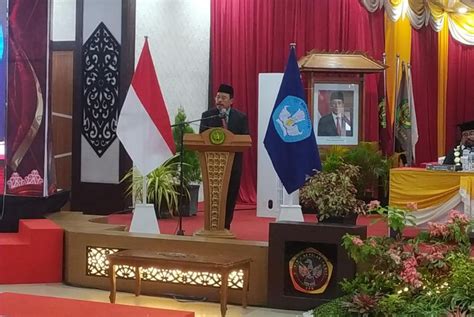 Sekda Kalteng Sampaikan Pesan Kepada Wisudawan Upr Kunci Jadi Pemenang