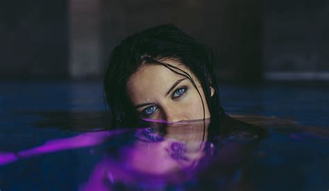 Swimming Pool Eyes Women Wet Water Aurela Skandaj Blue Eyes Reflection Teen Brunette
