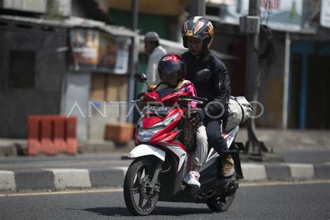 Arus Kendaraan Mulai Meningkat Di Pantura Antara Foto