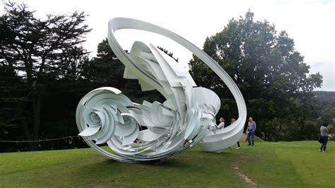 Les 10 Sculptures Monumentales Les Plus Impressionnantes Magazine Artsper