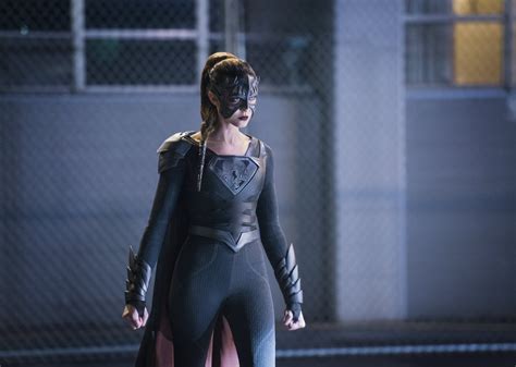 Supergirl Saturn Girl And Brainiac 5 Suit Up In New Photos From Season 3 Episode 10 Legion Of