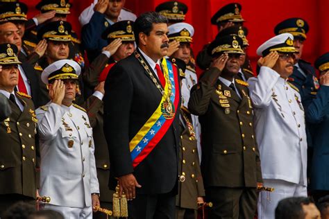 Fuerza Armada Ratifica Absoluta Lealtad Y Subordinaci N A Maduro