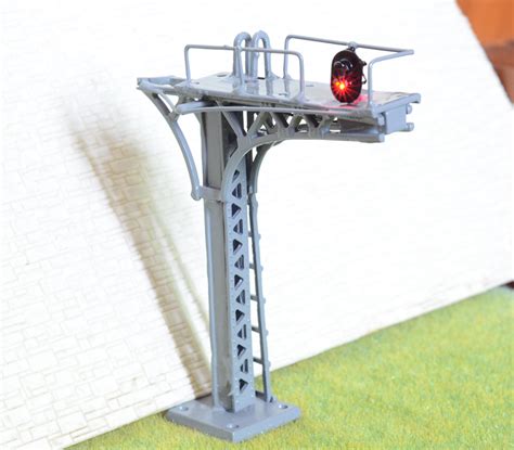 X Ho Oo Gray Cantilever Signal Bridge Leds Aspects Single Track