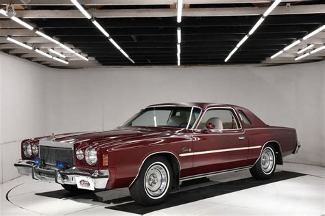 1976 Chrysler Cordoba | Volo Museum