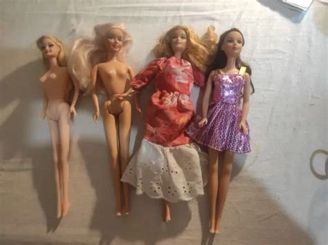 LOT DE 4 Poupées Mannequin Type Barbie EUR 10 00 PicClick FR