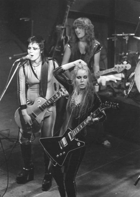 The Runaways On Stage C 1970s Joan Jett And Lita Ford Joan Jett Lita Ford Female Musicians