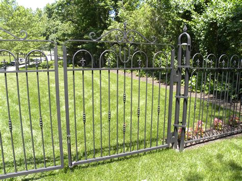 Estate Fence 36 | Newman Iron Works