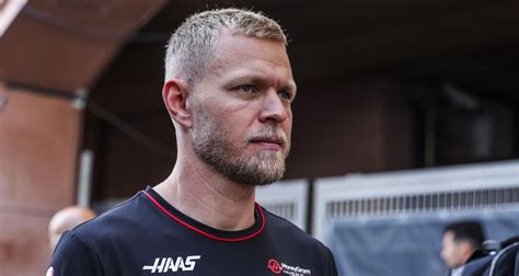 Kevin Magnussen Bient T Suspendu Lavis Tranch Dun Ancien Vainqueur