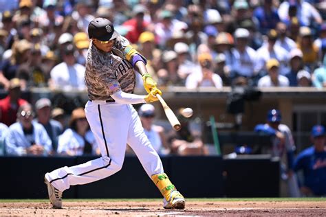 Manny Machado Has 2 Hrs 5 Rbis To Lead Padres Past Mets Reuters