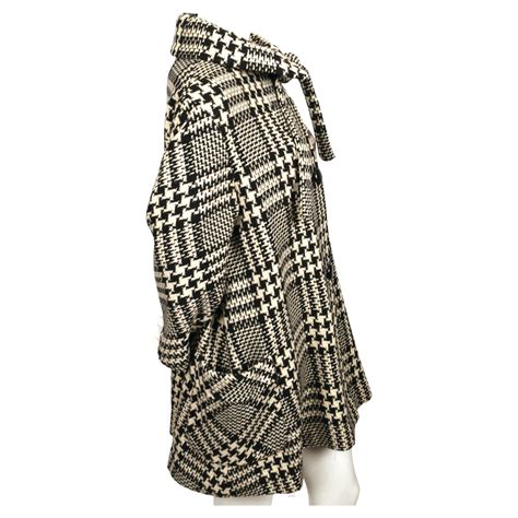 1960s Joseph Magnin Wool Houndstooth Swing Coat With Neck Tie And