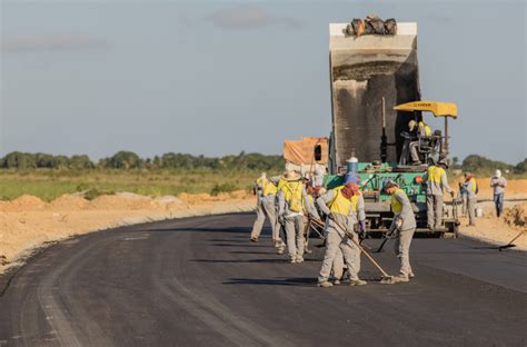 Moradores da Cidade Universitária comemoram evolução na construção da