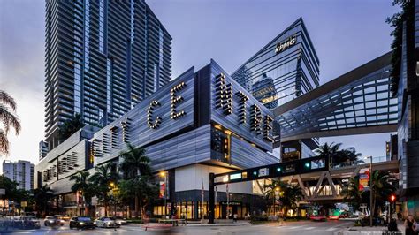 Brickell City Centre opens Puttshack, Warby Parker, Rebag, Zadig ...