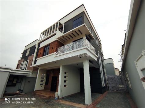 For Sale 5 Bedroom Luxury Detached Duplex All Ensuite With Swimming