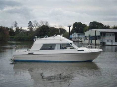 28ft Bayliner Cabin Cruiser For Sale In Walnut Grove California All