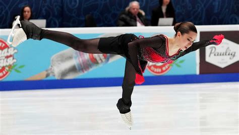 La estrella rusa del patinaje artístico Kamila Valieva rompe el récord