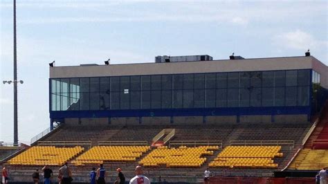 Images Fans Get Last Look At Rosenblatt Stadium