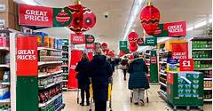 is morrisons open on boxing day