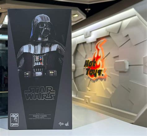 現貨全新 Hot Toys MMS Darth Vader Deluxe Version Collectible Figure 興趣及遊戲 玩具 遊戲類