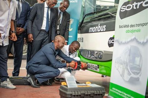 La pose des nouvelles plaques d immatriculation en Côte d Ivoire lancée