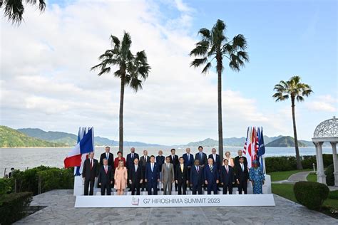 CHOQUEI On Twitter VEJA Presidente Lula Posa Para Foto Oficial Do