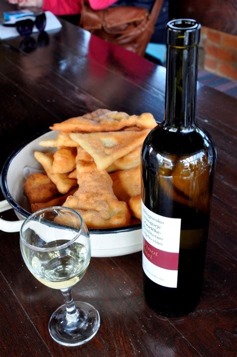 Martinje V Kladarskem Bregu Okusite Najbolju Mladu Kapljicu Croatian Hot Spots