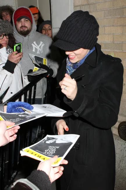 Photos Scarlett Johansson Elle Oublie Son Sex Appeal Sur Les Planches Public