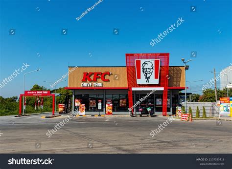 Exterior Building Fast Food Restaurant Kfc Stock Photo 2107555418 ...