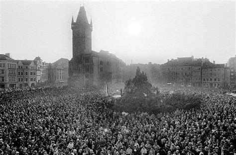 Velvet Revolution In The Czechoslovakia By Tomki N Mec New York