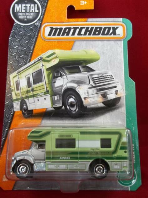 2017 Matchbox 82 Mbx Rv Motor Home Silver Green Road Traveler 500xl