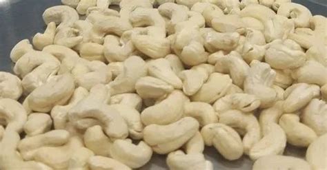 Raw White Cashew Nuts 400 Packaging Size 10 Kg Grade W400 At Rs 650